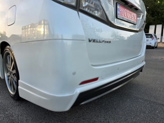 Білий Тойота Веллфаір, об'ємом двигуна 2.4 л та пробігом 110 тис. км за 13900 $, фото 8 на Automoto.ua