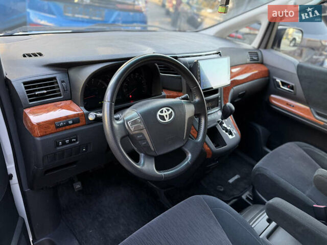 Білий Тойота Веллфаір, об'ємом двигуна 2.36 л та пробігом 84 тис. км за 16500 $, фото 40 на Automoto.ua