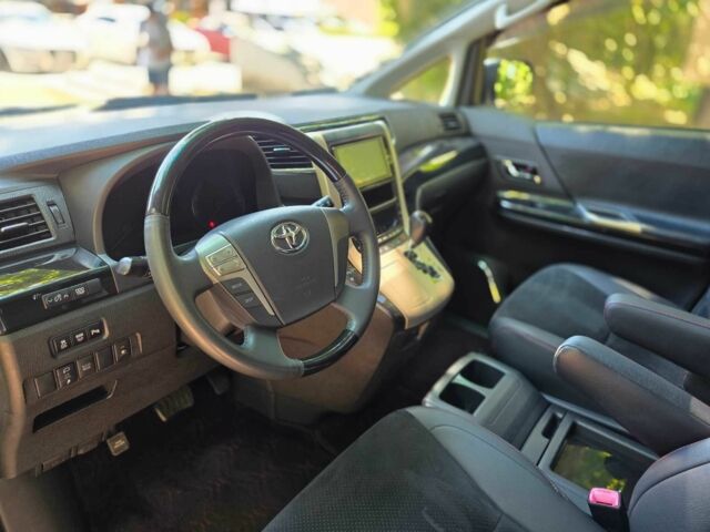 Белый Тойота Веллфаир, объемом двигателя 2.4 л и пробегом 84 тыс. км за 17900 $, фото 14 на Automoto.ua