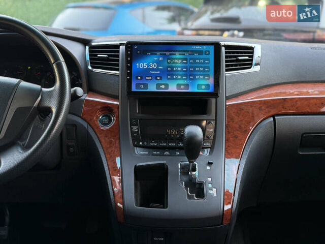 Білий Тойота Веллфаір, об'ємом двигуна 2.36 л та пробігом 84 тис. км за 16500 $, фото 44 на Automoto.ua