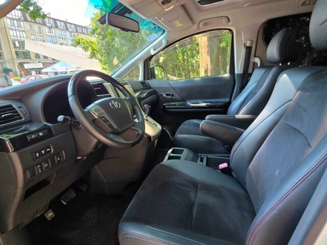 Белый Тойота Веллфаир, объемом двигателя 2.4 л и пробегом 84 тыс. км за 17900 $, фото 13 на Automoto.ua