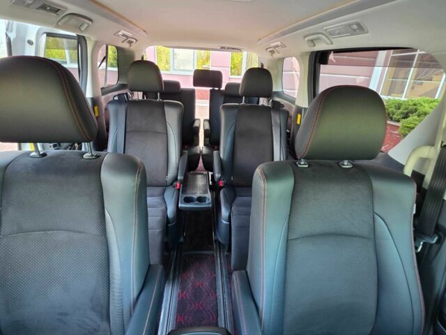 Белый Тойота Веллфаир, объемом двигателя 2.4 л и пробегом 97 тыс. км за 16900 $, фото 16 на Automoto.ua