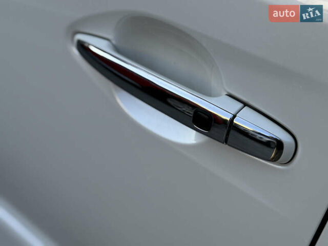 Білий Тойота Веллфаір, об'ємом двигуна 2.36 л та пробігом 84 тис. км за 16500 $, фото 48 на Automoto.ua