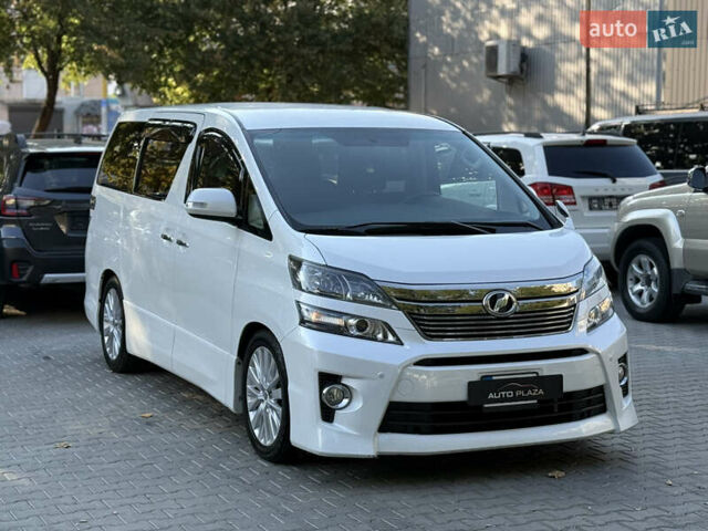 Білий Тойота Веллфаір, об'ємом двигуна 2.36 л та пробігом 84 тис. км за 16500 $, фото 3 на Automoto.ua