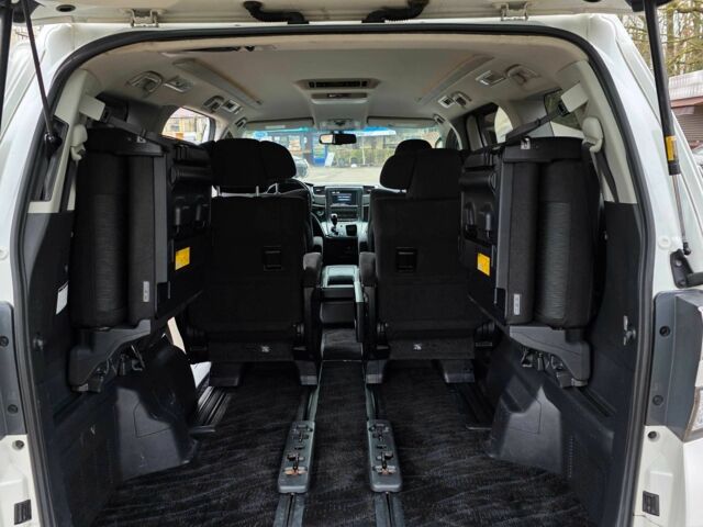 Белый Тойота Веллфаир, объемом двигателя 2.4 л и пробегом 83 тыс. км за 18500 $, фото 20 на Automoto.ua