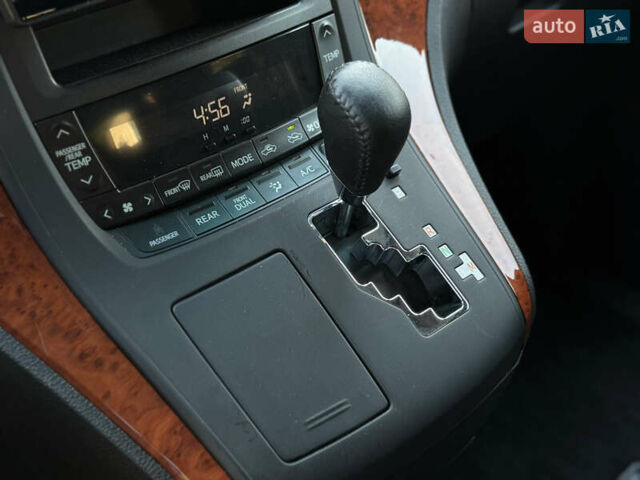 Білий Тойота Веллфаір, об'ємом двигуна 2.36 л та пробігом 84 тис. км за 16500 $, фото 49 на Automoto.ua