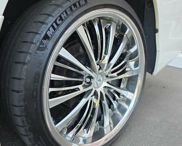 Білий Тойота Веллфаір, об'ємом двигуна 2.4 л та пробігом 97 тис. км за 18500 $, фото 15 на Automoto.ua