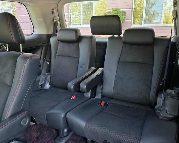 Білий Тойота Веллфаір, об'ємом двигуна 2.4 л та пробігом 97 тис. км за 18500 $, фото 30 на Automoto.ua
