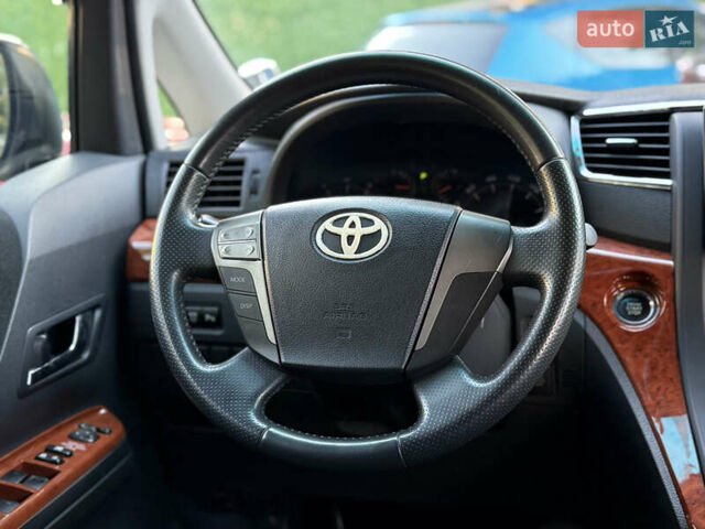 Білий Тойота Веллфаір, об'ємом двигуна 2.36 л та пробігом 84 тис. км за 16500 $, фото 47 на Automoto.ua