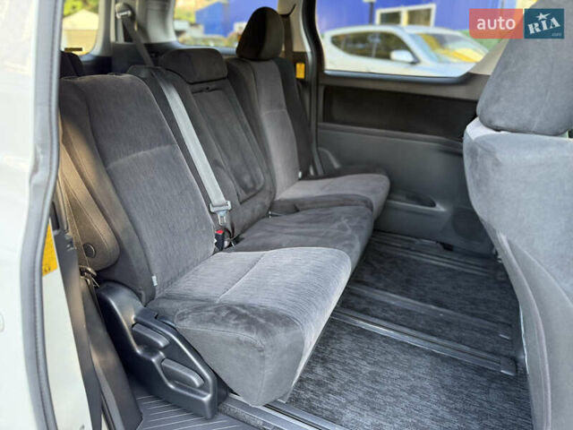 Білий Тойота Веллфаір, об'ємом двигуна 2.36 л та пробігом 84 тис. км за 16500 $, фото 38 на Automoto.ua