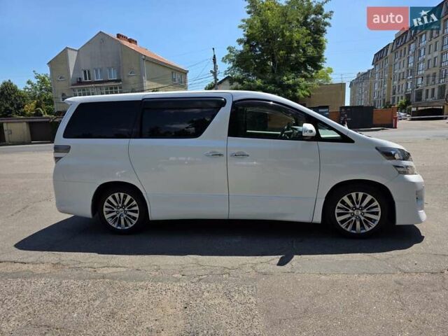 Белый Тойота Веллфаир, объемом двигателя 2.4 л и пробегом 84 тыс. км за 18500 $, фото 4 на Automoto.ua