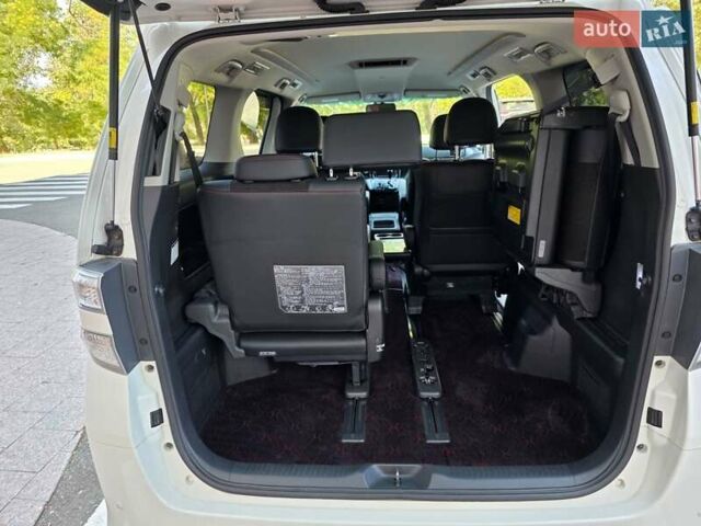 Білий Тойота Веллфаір, об'ємом двигуна 2.4 л та пробігом 97 тис. км за 18500 $, фото 33 на Automoto.ua