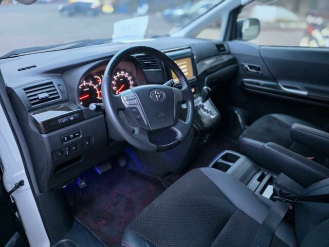 Белый Тойота Веллфаир, объемом двигателя 2.4 л и пробегом 97 тыс. км за 16900 $, фото 9 на Automoto.ua