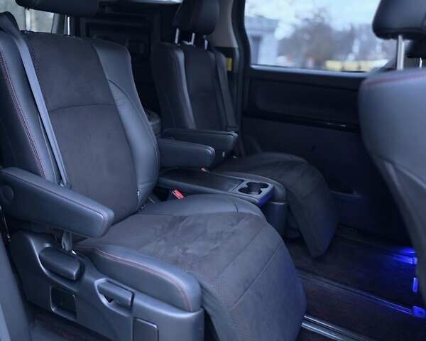 Белый Тойота Веллфаир, объемом двигателя 2.4 л и пробегом 97 тыс. км за 16900 $, фото 26 на Automoto.ua