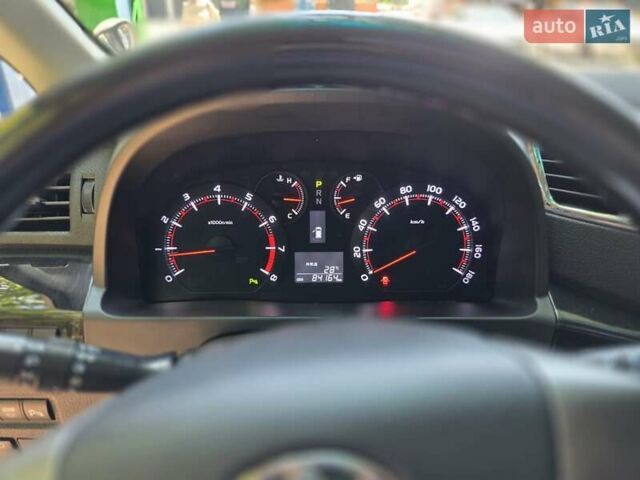 Белый Тойота Веллфаир, объемом двигателя 2.4 л и пробегом 84 тыс. км за 18500 $, фото 27 на Automoto.ua