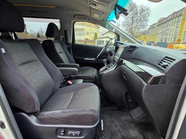 Белый Тойота Веллфаир, объемом двигателя 2.4 л и пробегом 83 тыс. км за 18500 $, фото 21 на Automoto.ua