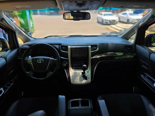 Белый Тойота Веллфаир, объемом двигателя 2.4 л и пробегом 84 тыс. км за 17900 $, фото 16 на Automoto.ua