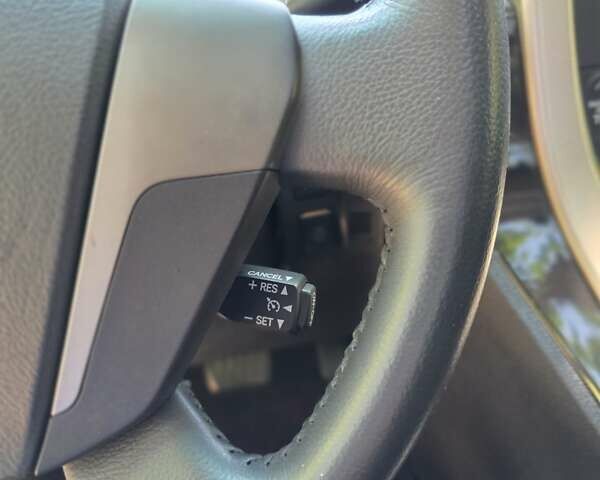 Белый Тойота Веллфаир, объемом двигателя 2.4 л и пробегом 84 тыс. км за 18500 $, фото 28 на Automoto.ua