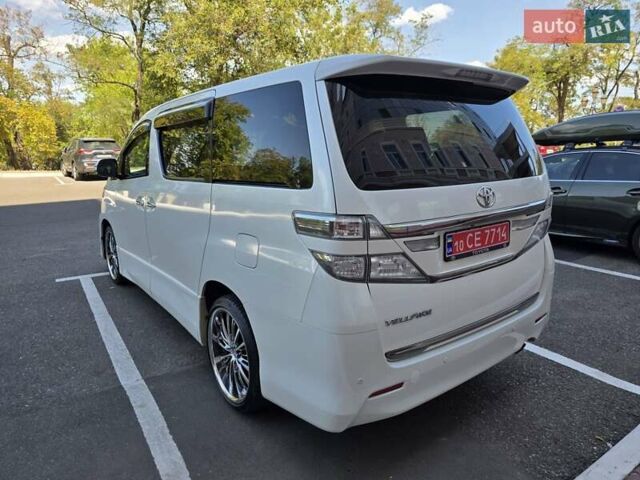 Білий Тойота Веллфаір, об'ємом двигуна 2.4 л та пробігом 97 тис. км за 18500 $, фото 9 на Automoto.ua