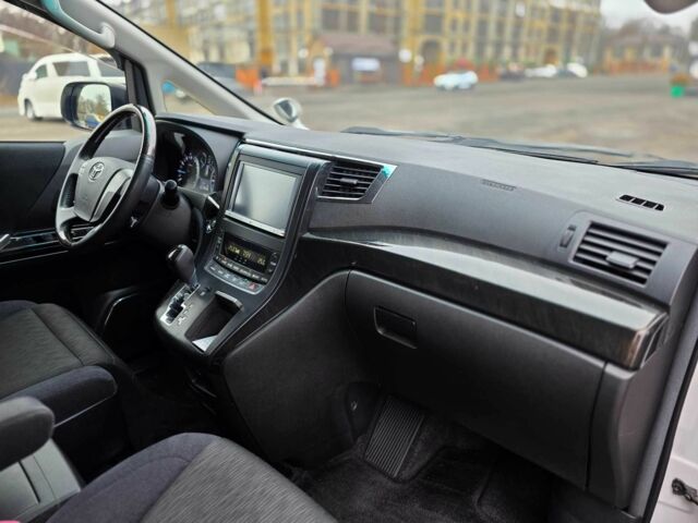 Белый Тойота Веллфаир, объемом двигателя 2.4 л и пробегом 83 тыс. км за 18500 $, фото 22 на Automoto.ua