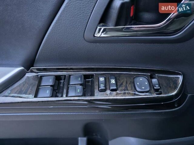 Белый Тойота Веллфаир, объемом двигателя 2.4 л и пробегом 97 тыс. км за 16900 $, фото 17 на Automoto.ua