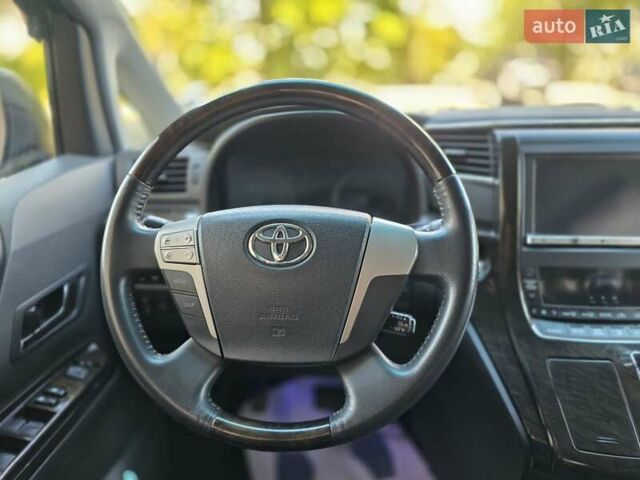 Білий Тойота Веллфаір, об'ємом двигуна 2.4 л та пробігом 97 тис. км за 18500 $, фото 25 на Automoto.ua