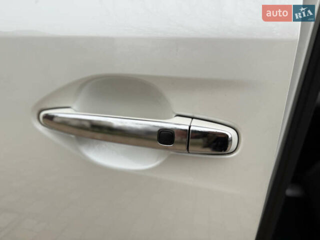 Білий Тойота Веллфаір, об'ємом двигуна 2.36 л та пробігом 69 тис. км за 23500 $, фото 62 на Automoto.ua