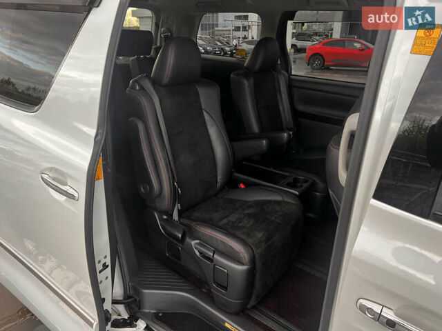 Білий Тойота Веллфаір, об'ємом двигуна 2.36 л та пробігом 82 тис. км за 18500 $, фото 13 на Automoto.ua