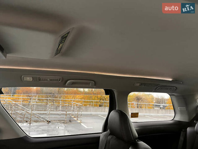 Білий Тойота Веллфаір, об'ємом двигуна 2.36 л та пробігом 82 тис. км за 18500 $, фото 9 на Automoto.ua