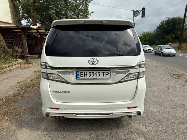 Білий Тойота Веллфаір, об'ємом двигуна 2.4 л та пробігом 120 тис. км за 19900 $, фото 5 на Automoto.ua