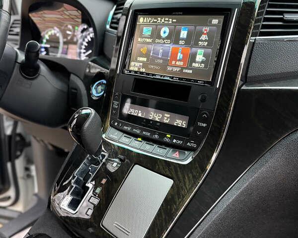 Білий Тойота Веллфаір, об'ємом двигуна 2.36 л та пробігом 69 тис. км за 23500 $, фото 93 на Automoto.ua