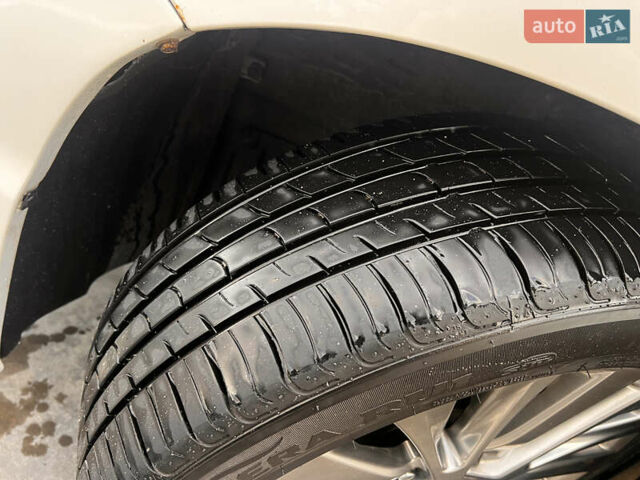 Білий Тойота Веллфаір, об'ємом двигуна 2.36 л та пробігом 82 тис. км за 18500 $, фото 19 на Automoto.ua