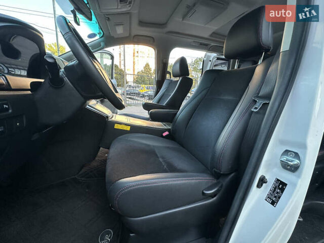 Белый Тойота Веллфаир, объемом двигателя 2.36 л и пробегом 57 тыс. км за 19200 $, фото 45 на Automoto.ua