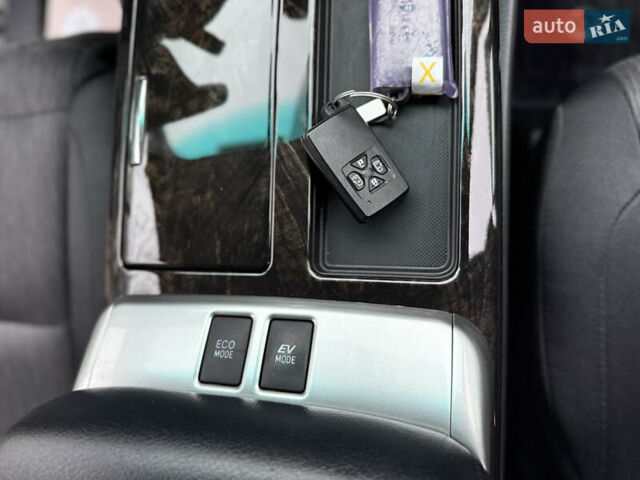 Білий Тойота Веллфаір, об'ємом двигуна 2.36 л та пробігом 69 тис. км за 23500 $, фото 96 на Automoto.ua