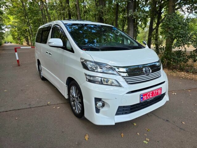 Белый Тойота Веллфаир, объемом двигателя 2.4 л и пробегом 97 тыс. км за 17900 $, фото 2 на Automoto.ua