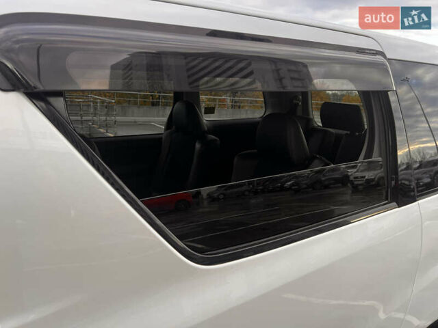 Білий Тойота Веллфаір, об'ємом двигуна 2.36 л та пробігом 82 тис. км за 18500 $, фото 15 на Automoto.ua