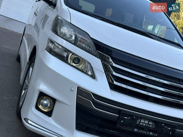 Белый Тойота Веллфаир, объемом двигателя 2.36 л и пробегом 57 тыс. км за 19200 $, фото 10 на Automoto.ua