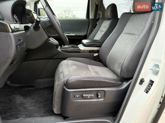 Білий Тойота Веллфаір, об'ємом двигуна 2.36 л та пробігом 69 тис. км за 23500 $, фото 85 на Automoto.ua