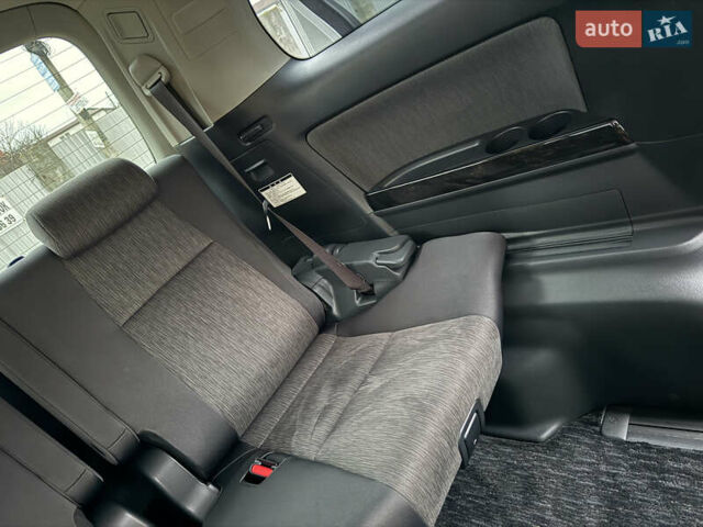 Білий Тойота Веллфаір, об'ємом двигуна 2.36 л та пробігом 69 тис. км за 23500 $, фото 141 на Automoto.ua