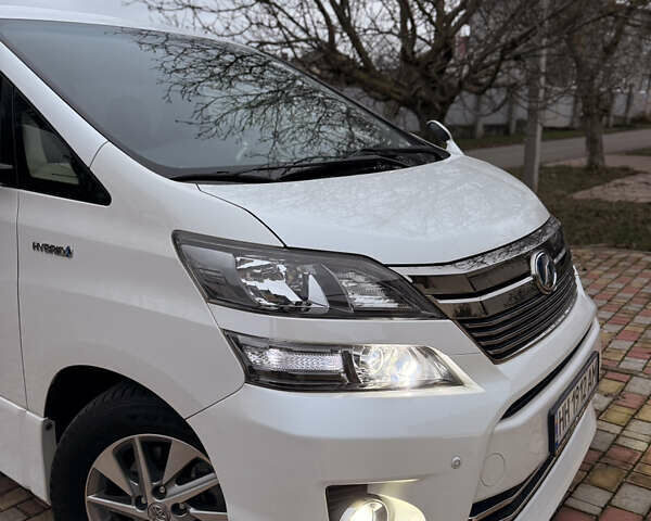 Білий Тойота Веллфаір, об'ємом двигуна 2.36 л та пробігом 69 тис. км за 23500 $, фото 56 на Automoto.ua