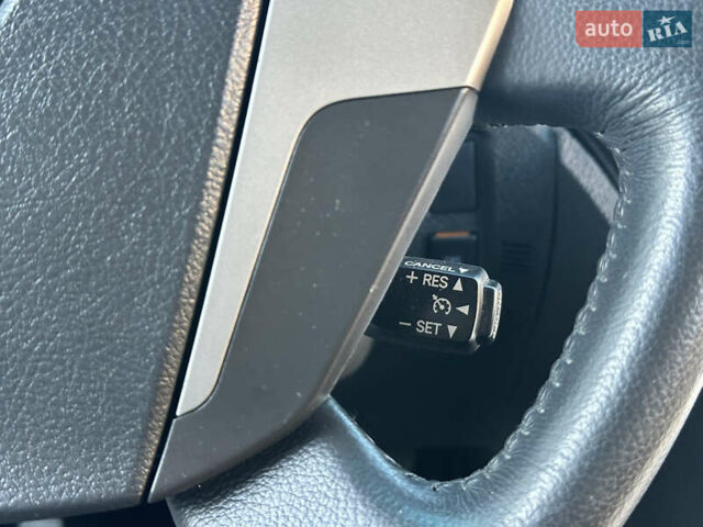 Белый Тойота Веллфаир, объемом двигателя 2.36 л и пробегом 57 тыс. км за 19200 $, фото 51 на Automoto.ua