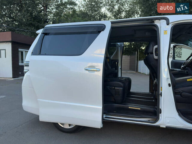 Белый Тойота Веллфаир, объемом двигателя 2.36 л и пробегом 57 тыс. км за 19200 $, фото 20 на Automoto.ua