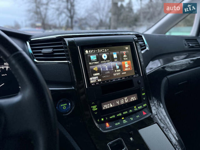 Білий Тойота Веллфаір, об'ємом двигуна 2.36 л та пробігом 69 тис. км за 23500 $, фото 72 на Automoto.ua