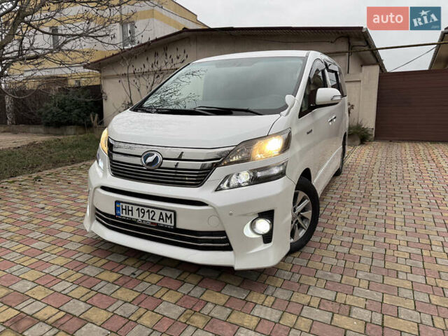 Білий Тойота Веллфаір, об'ємом двигуна 2.36 л та пробігом 69 тис. км за 23500 $, фото 3 на Automoto.ua