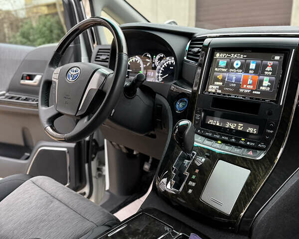 Білий Тойота Веллфаір, об'ємом двигуна 2.36 л та пробігом 69 тис. км за 23500 $, фото 91 на Automoto.ua