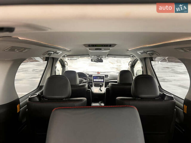 Білий Тойота Веллфаір, об'ємом двигуна 2.36 л та пробігом 82 тис. км за 18500 $, фото 12 на Automoto.ua