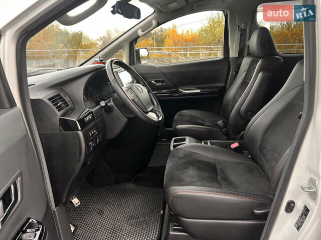 Білий Тойота Веллфаір, об'ємом двигуна 2.36 л та пробігом 82 тис. км за 18500 $, фото 20 на Automoto.ua