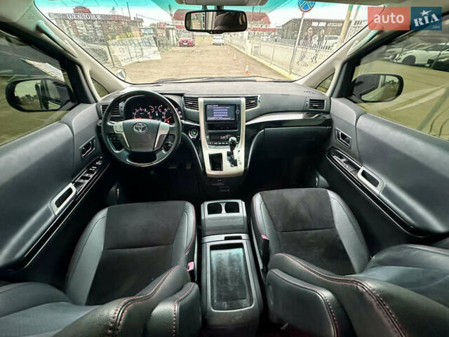 Белый Тойота Веллфаир, объемом двигателя 2.4 л и пробегом 110 тыс. км за 18000 $, фото 10 на Automoto.ua