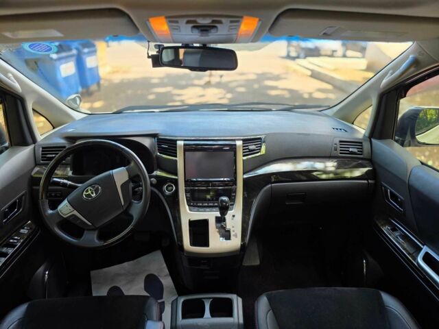 Белый Тойота Веллфаир, объемом двигателя 2.4 л и пробегом 97 тыс. км за 17900 $, фото 12 на Automoto.ua