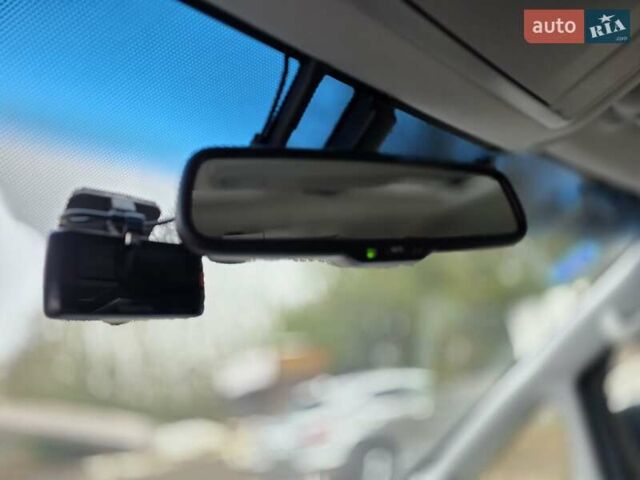 Белый Тойота Веллфаир, объемом двигателя 2.4 л и пробегом 81 тыс. км за 23000 $, фото 34 на Automoto.ua